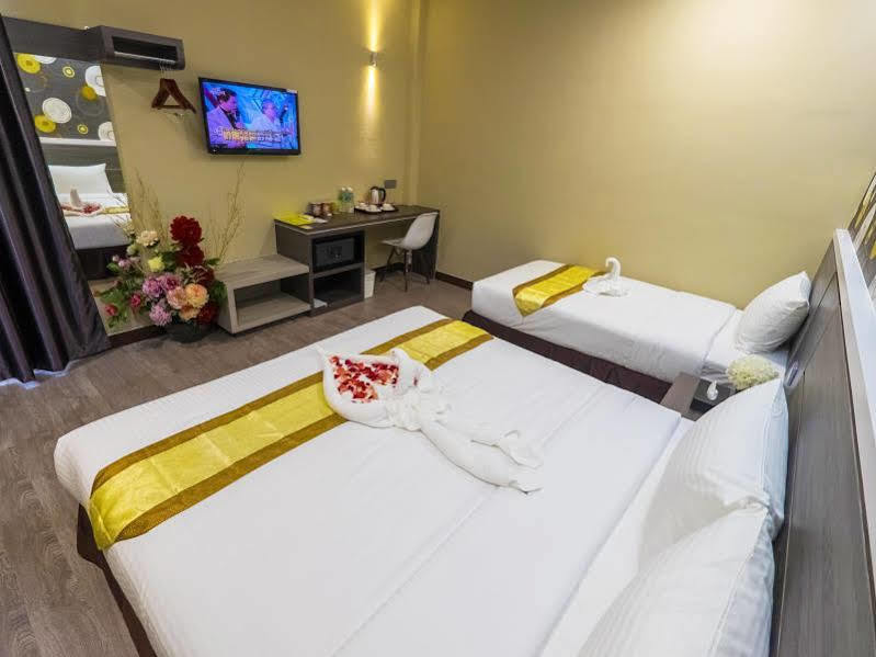 Indra Hotel