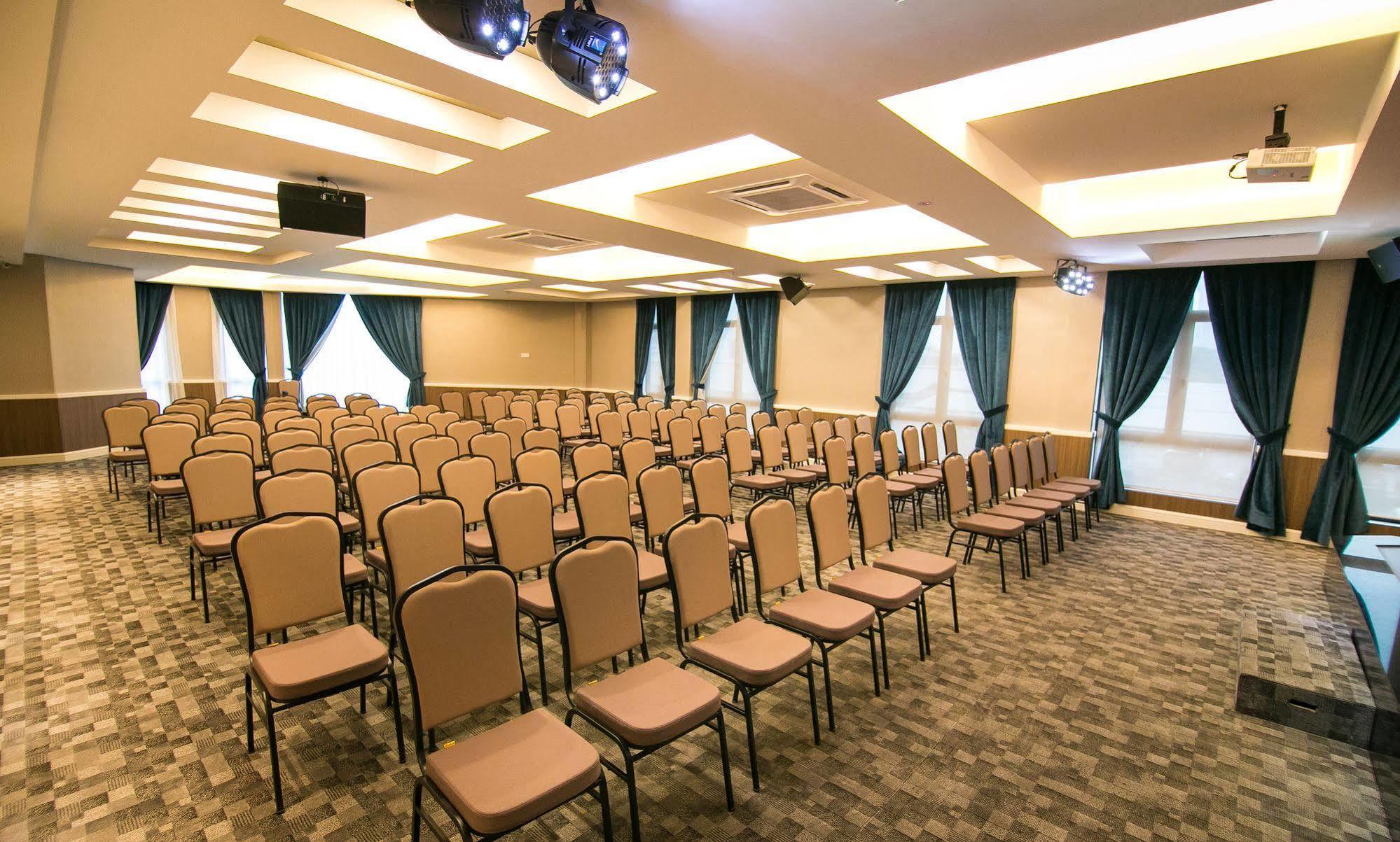 Indra Hotel